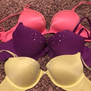 3 pack 34 C Victoria Secret Bra’s